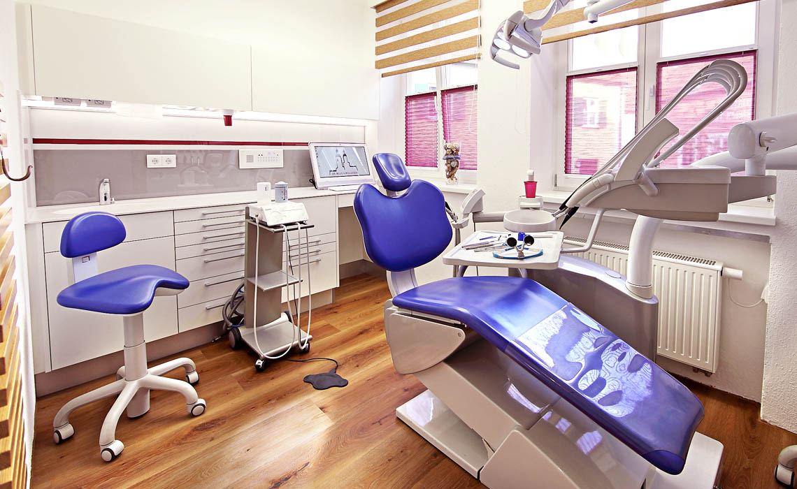 Prophylaxezimmer der Zahnarztpraxis Dr. Klug und Kollegen in Wemding